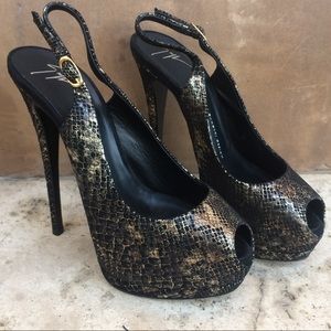 Escarpins Talbots En Vrai Cuir - Taille 7,5M - Talon Bloc - Fabriqué En Italie - Occasion